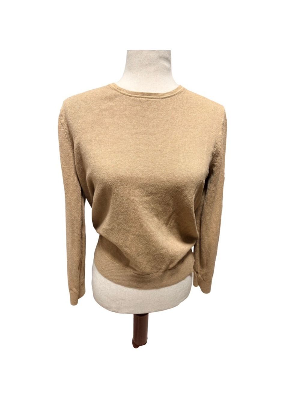 Banana Republic tan sweater size medium cotton blend lightweight round neck
